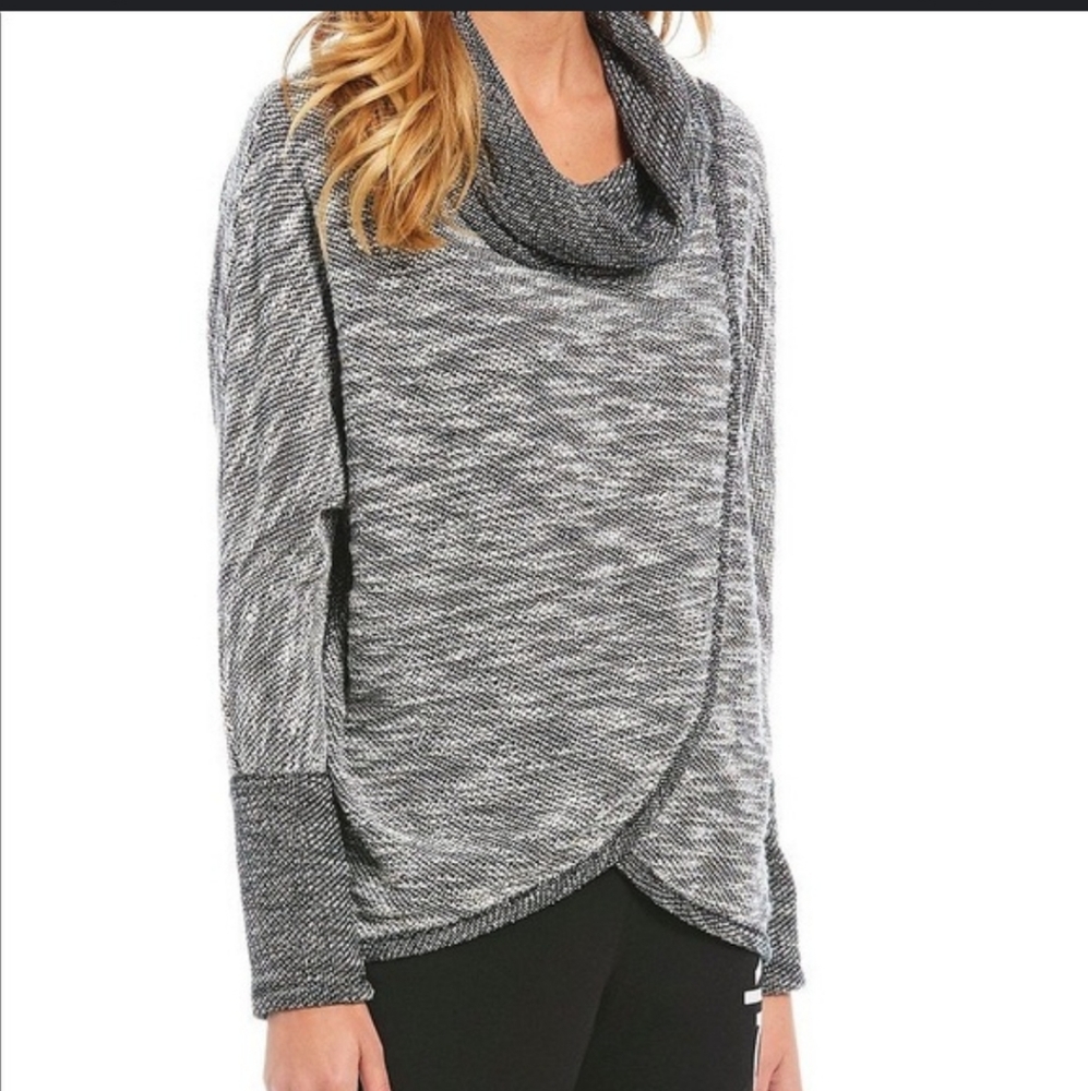 Calvin Klein Performance Sweater - Picture 6 of 6